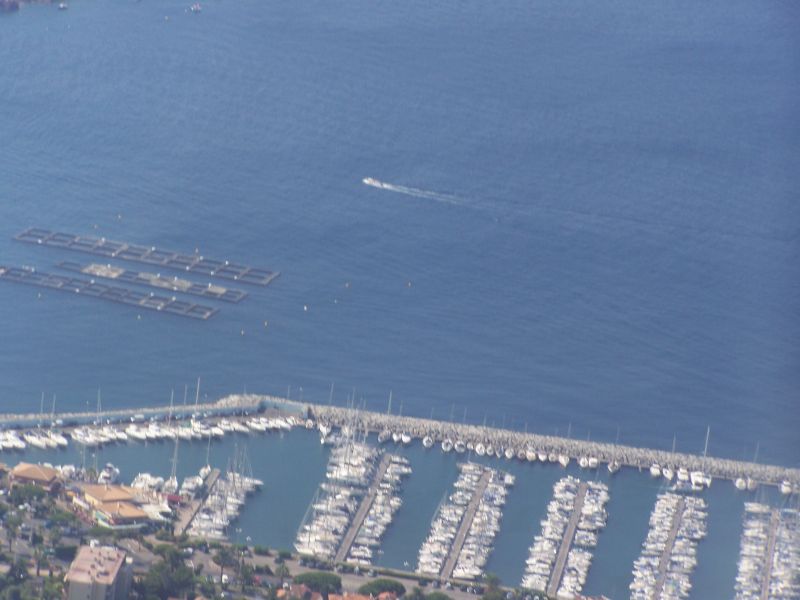 gal/Vacances/La_Cote_d_Azur_Vue_du_Ciel/Grasse2007 108.jpg